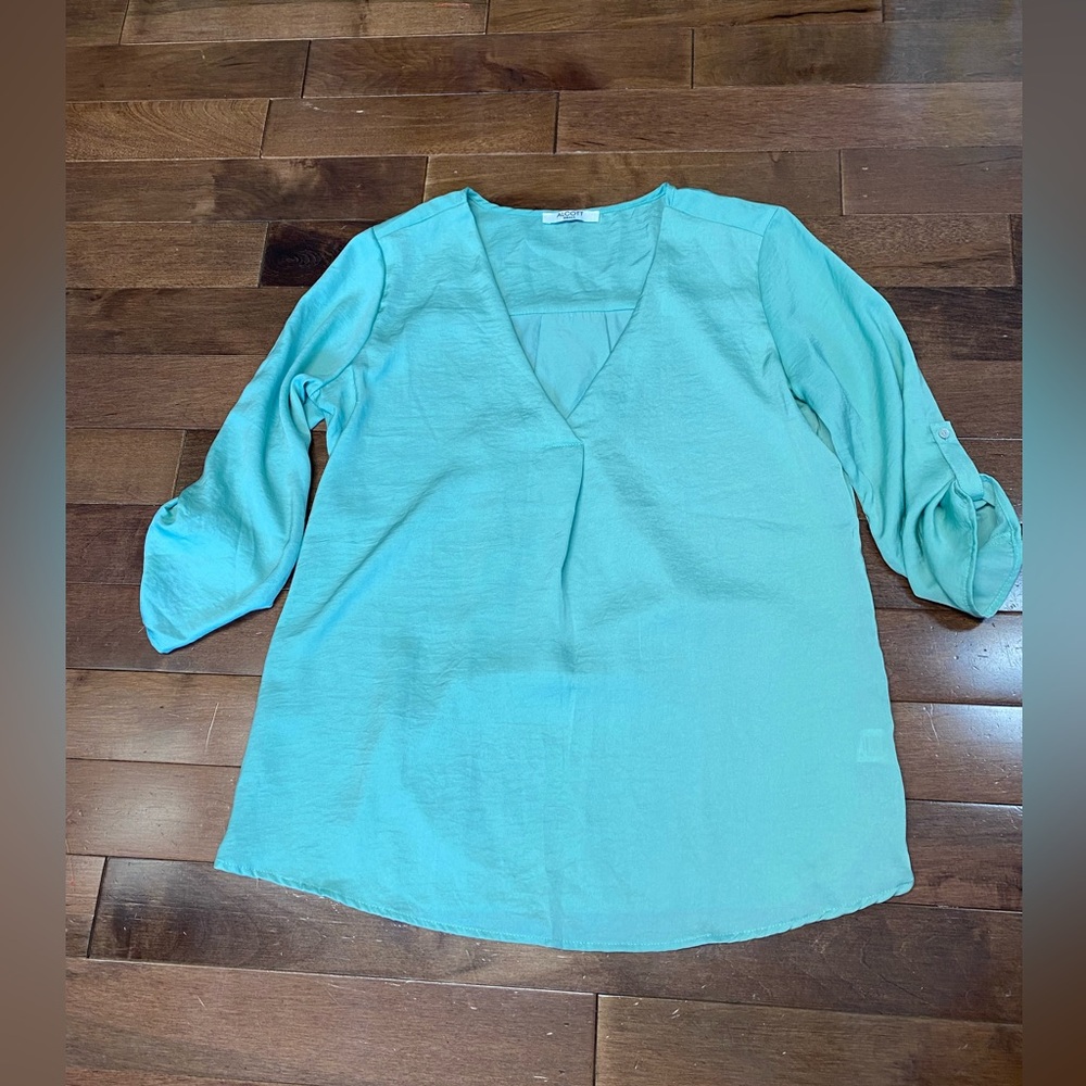 Alcott Blouse, light aqua Green Shirt women’s S 3/4 sleeves.